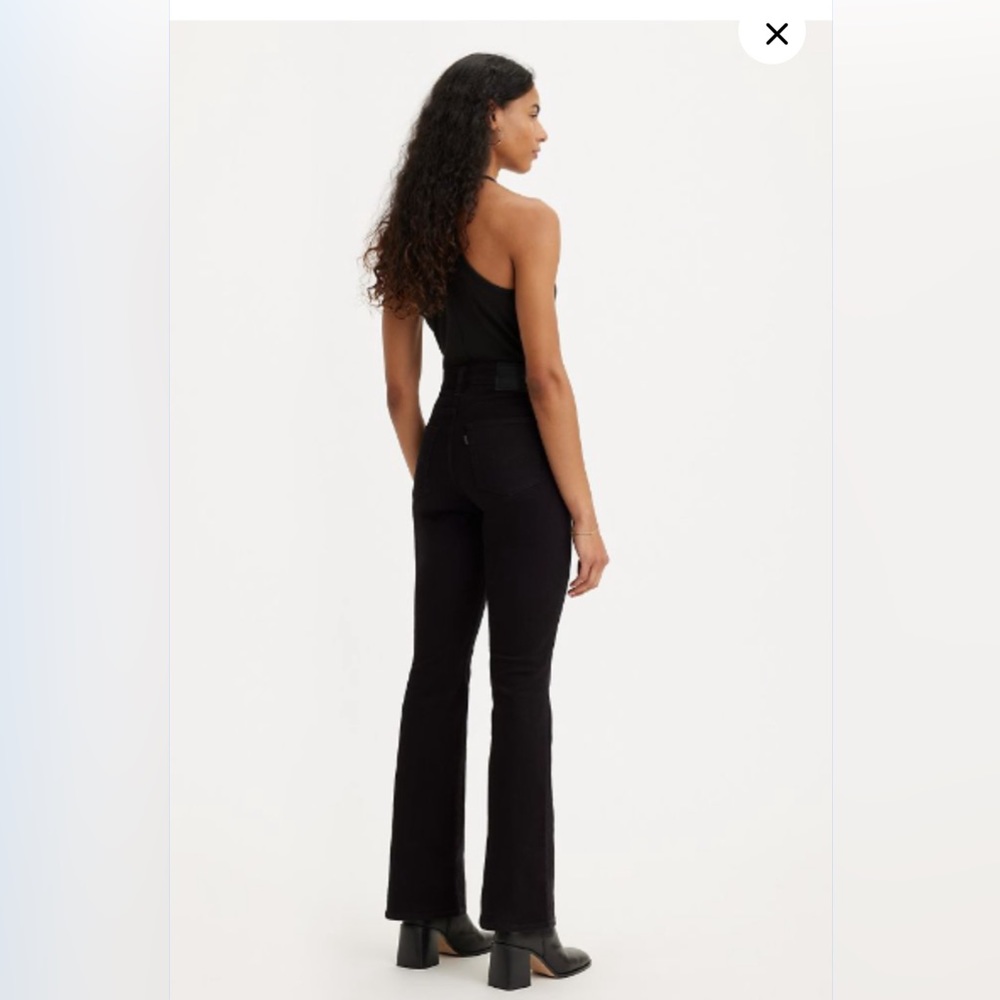 Levi’s 725 High Rise Bootcut Jeans